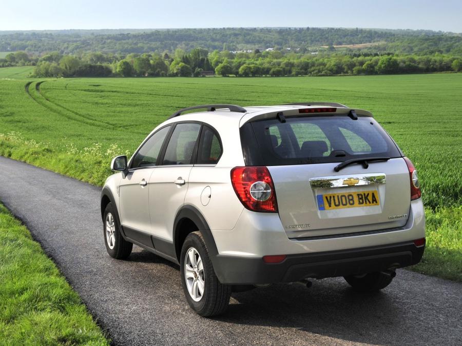  Chevrolet Captiva 2006 года  (UK) (фото 11 из 17)
